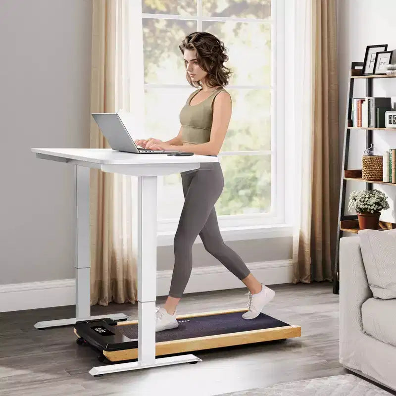 Tapis de marche silencieux Soozier 2,5 CV à placer sous un bureau, avec télécommande, roulettes de transport et écran LED pour la maison, la salle de sport ou le bureau